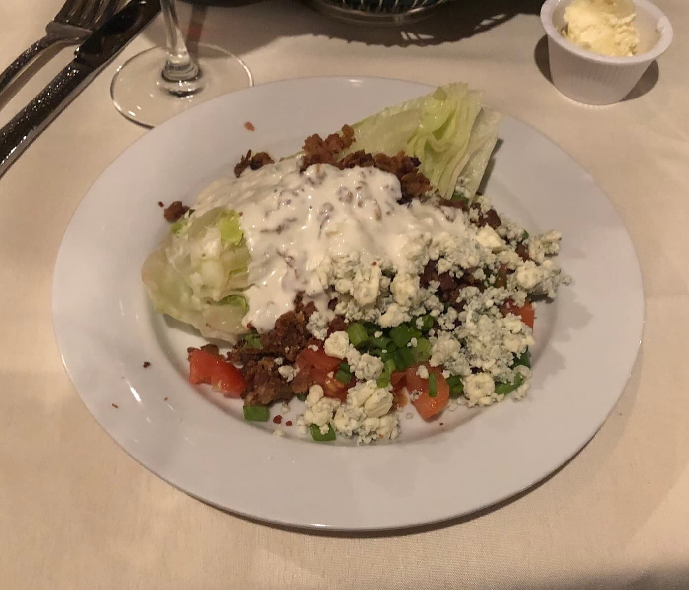 Feldsalat mit Speck und Croutons