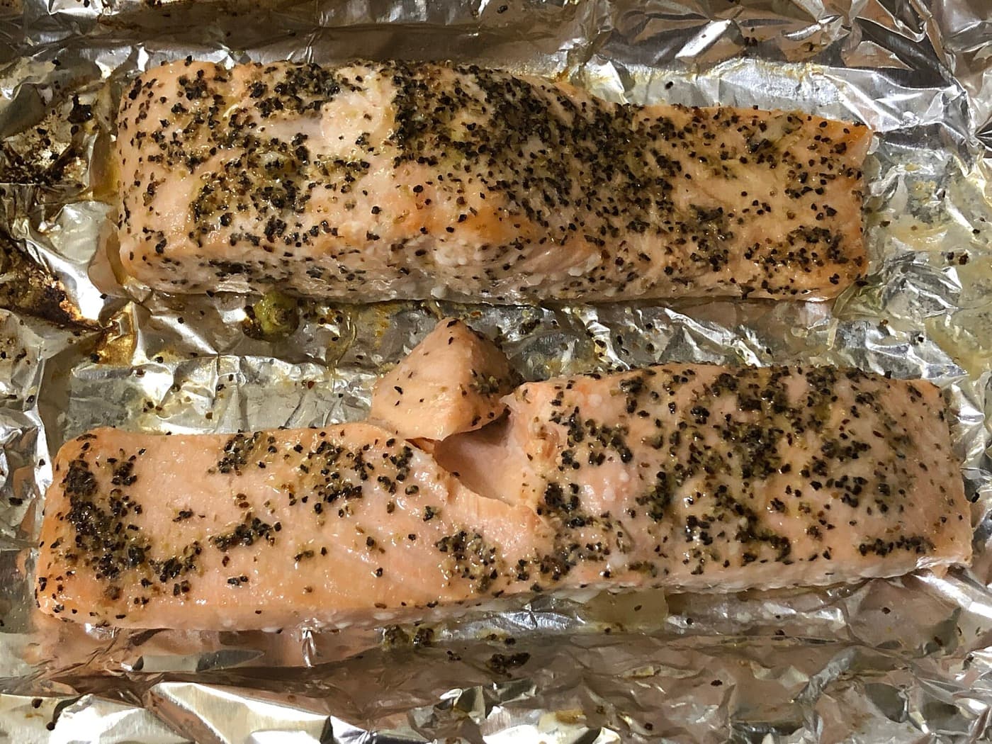 Ofenlachs mit Zitrone und Dill