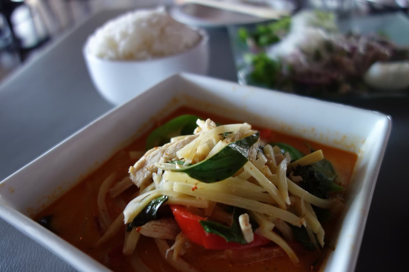 Rotes Thai-Curry mit Gemüse