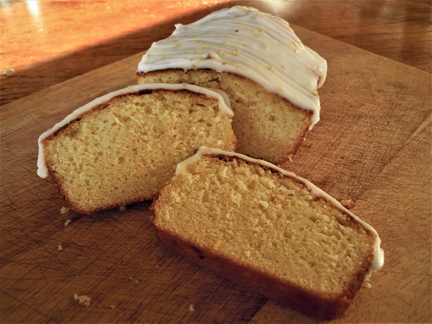 Saftiger Zitronenkuchen