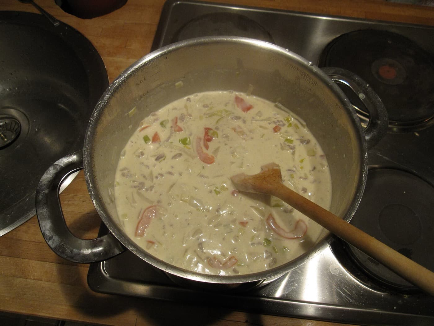 Käse-Lauch-Suppe mit Hackfleisch